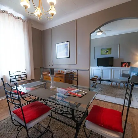 De 2 Au 1er Etage